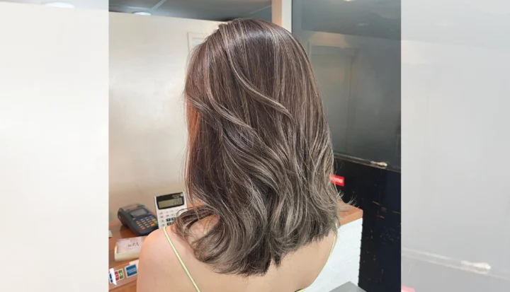 ハイライトカラー】とは？白髪ぼかしにもなる？2022年最新